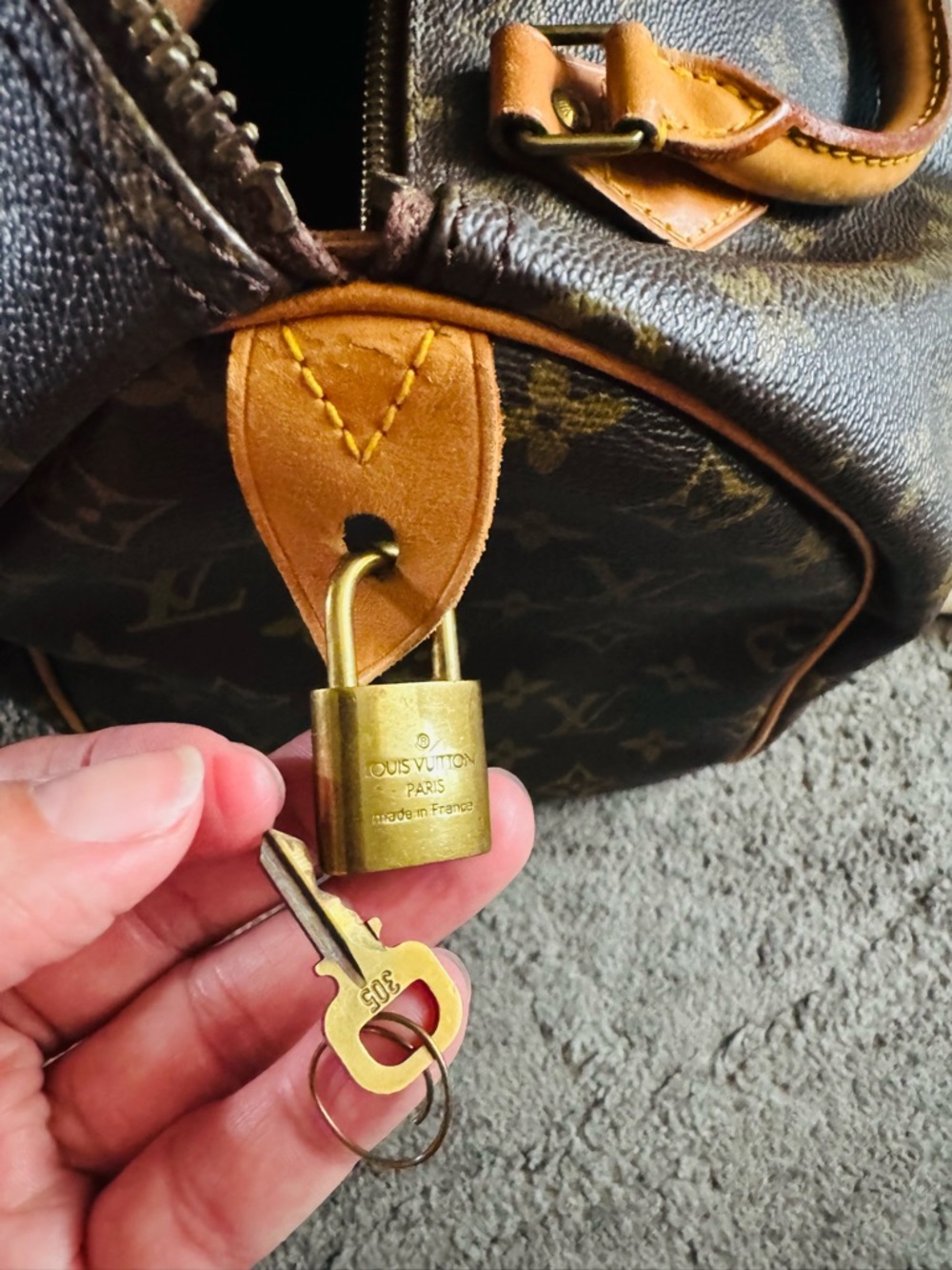 Vintage Louis Vuitton Speedy 25 Monogram – Authentic 1988 - Picture 7 of 17